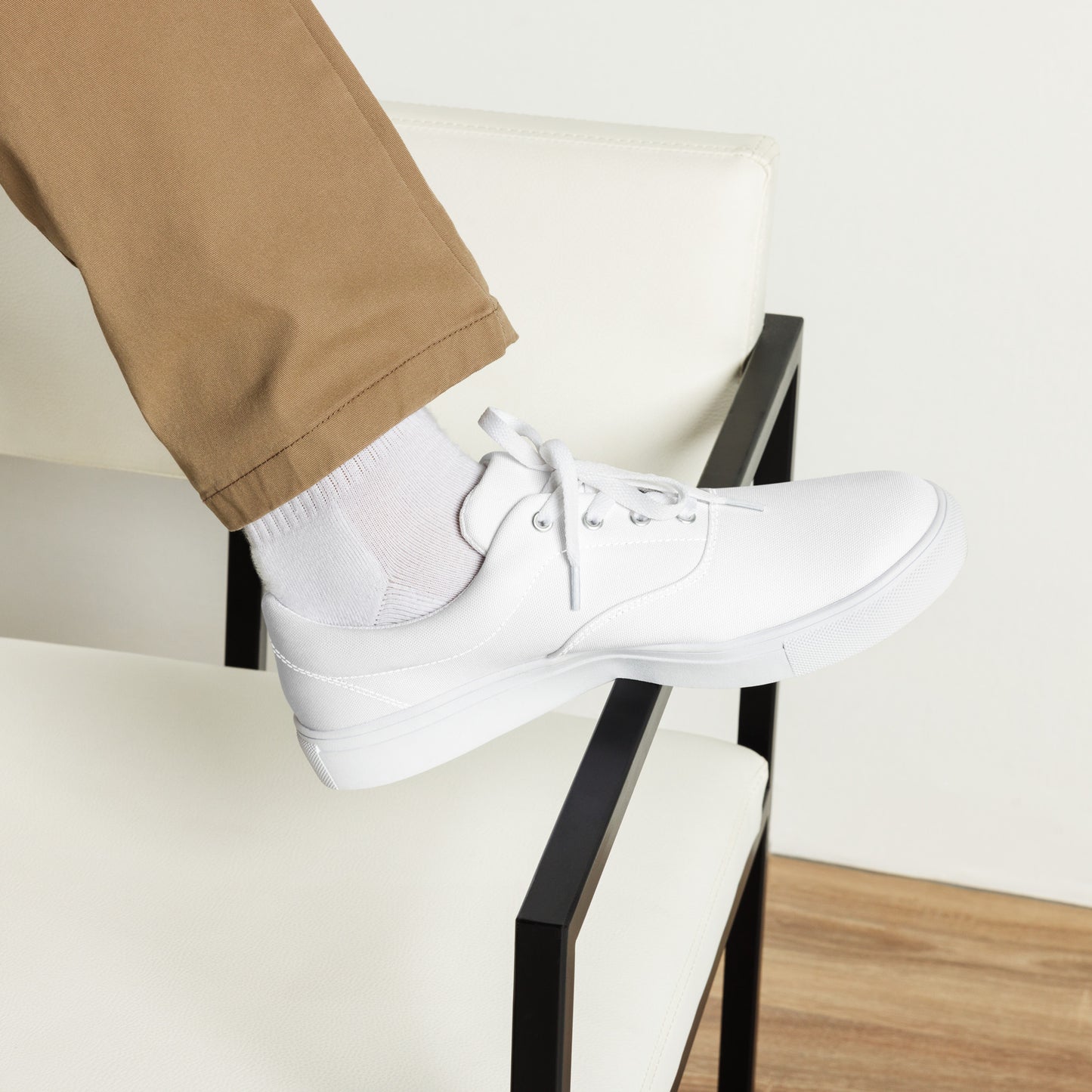 Men’s lace-up canvas shoes